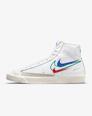 Open image in slideshow, Nike Blazer Mid &#39;77
