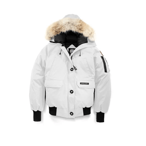 Open image in slideshow, Canada Goose Women&#39;s Chilliwack Bomber Jacket
